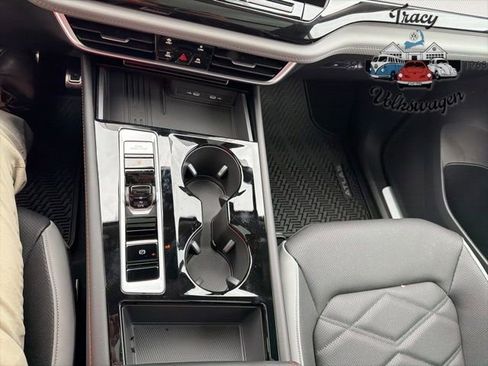 New 2026 Volkswagen Atlas Peak Edition image 13