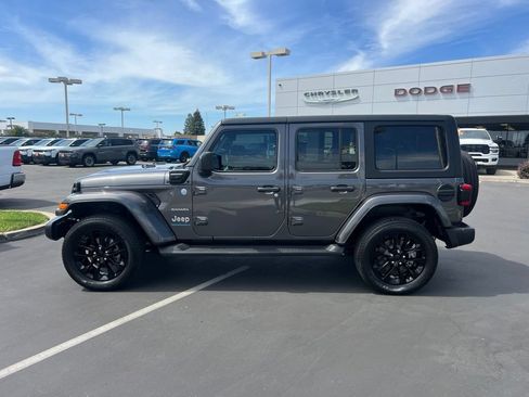Used 2023 Jeep Wrangler Unlimited Sahara w/ Cold Weather Group AWD/4WD image 25