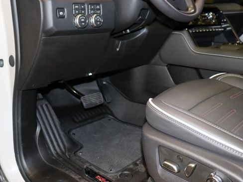 Used 2026 GMC Sierra 2500 AT4X AWD/4WD image 38