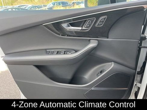 Used 2023 Audi Q7 2.0T Premium Plus w/ Premium Plus Package image 11