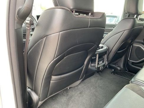 Used 2023 RAM 1500 Laramie AWD/4WD image 31
