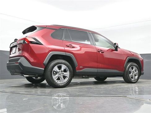 Used 2025 Toyota RAV4 XLE w/ Convenience Package image 27