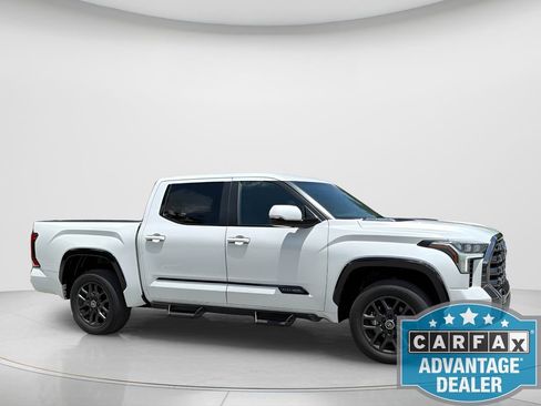 Used 2024 Toyota Tundra Platinum AWD/4WD image 4