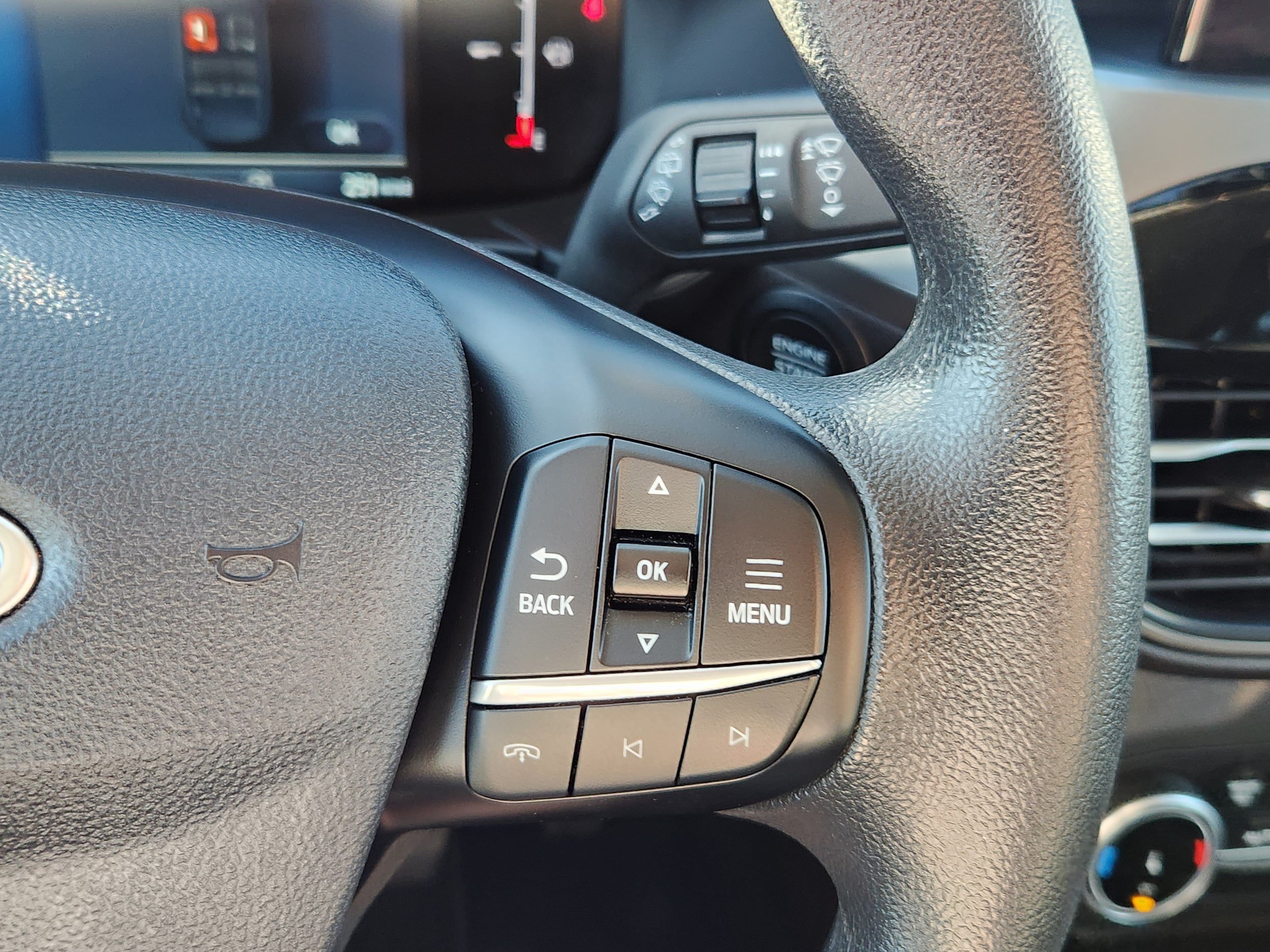 Used 2025 Ford Escape Active AWD/4WD image 27
