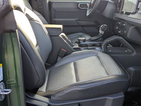 Used 2024 Ford Bronco Everglades image 28