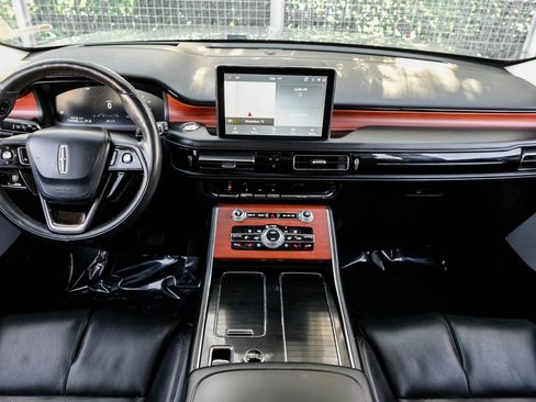 Used 2022 Lincoln Aviator Reserve w/ Equipment Group 201A image 12