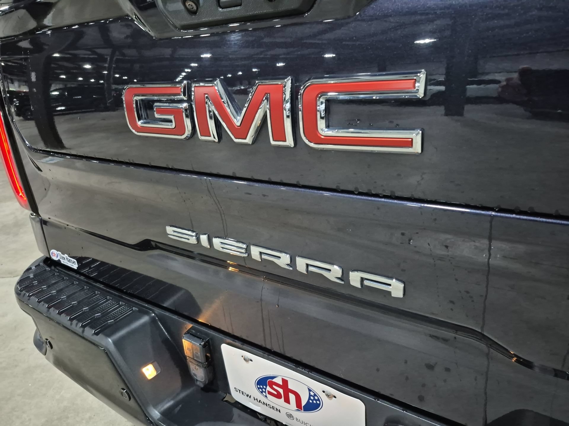 Used 2023 GMC Sierra 1500 AT4X AWD/4WD image 33