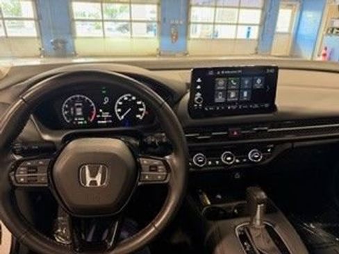 Used 2025 Honda HR-V EX-L image 11