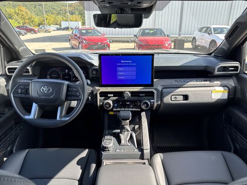 New 2025 Toyota Tacoma Limited AWD/4WD image 15