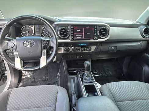 Used 2021 Toyota Tacoma SR5 AWD/4WD image 16