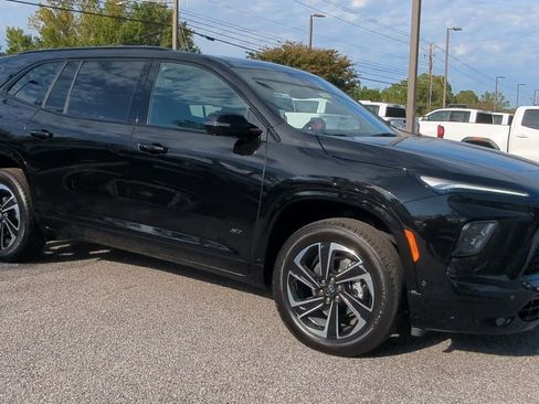 Used 2025 Buick Enclave Sport Touring w/ Super Cruise Package image 2