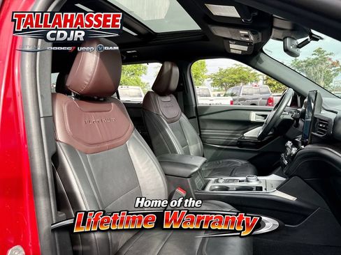Used 2023 Ford Explorer Platinum w/ Technology Package AWD/4WD image 31