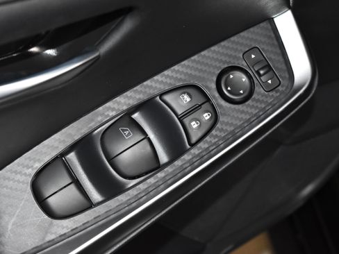 New 2025 Nissan Sentra SR w/ Midnight Edition image 4