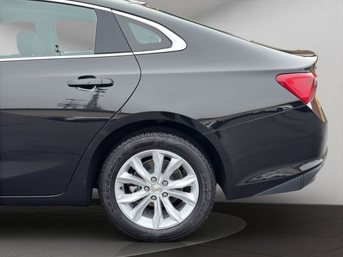 Used 2025 Chevrolet Malibu LT image 21