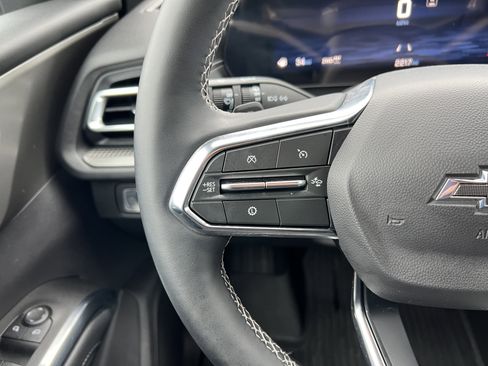 Used 2025 Chevrolet Traverse LT w/ Midnight/Sport Edition image 29