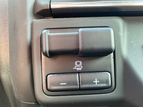 Used 2021 Chevrolet Silverado 2500 Custom w/ Custom Value Package AWD/4WD image 28