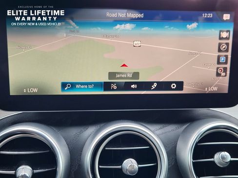 Used 2022 Mercedes-Benz GLC 300 4MATIC image 17