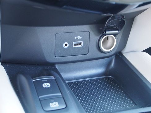 Used 2022 Nissan Rogue Sport SL w/ Premium Package FWD image 18
