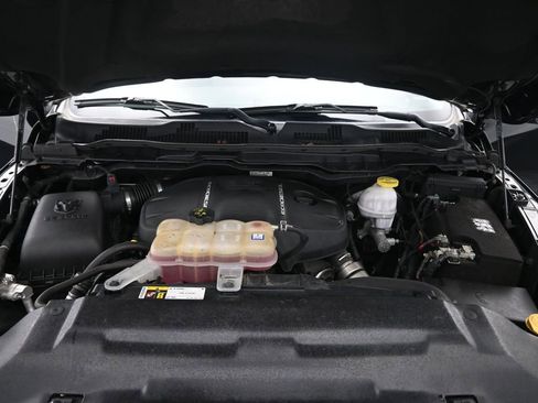 Used 2019 RAM 1500 Classic SLT w/ Black Appearance Group image 35