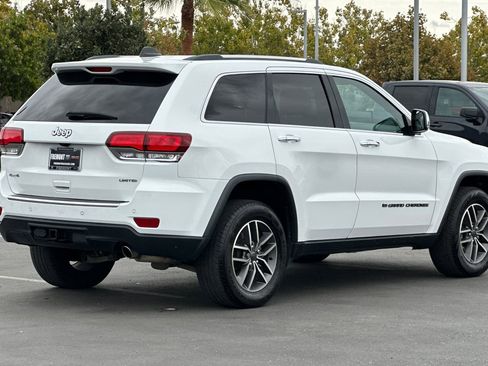 Used 2022 Jeep Grand Cherokee Limited w/ Trailer Tow Group IV image 4