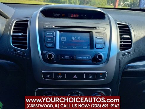 Used 2014 Kia Sorento LX image 30