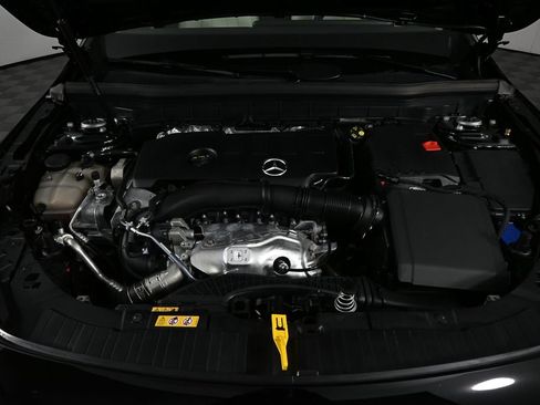 Certified 2023 Mercedes-Benz GLB 250 w/ Premium Package image 33