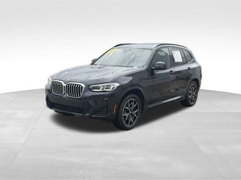 Used 2022 BMW X3 xDrive30i w/ M Sport Package image 3