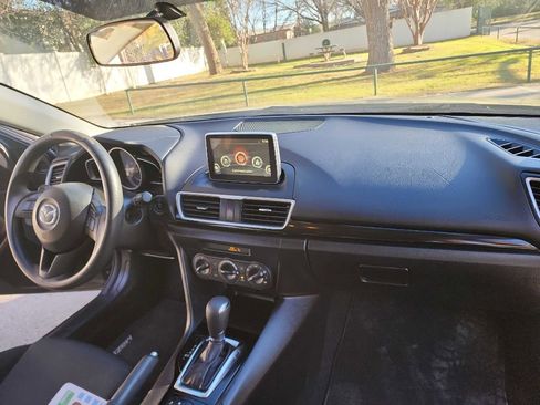 Used 2016 MAZDA MAZDA3 i Sport image 29