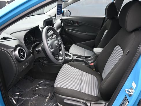 Certified 2022 Hyundai Kona SE image 11
