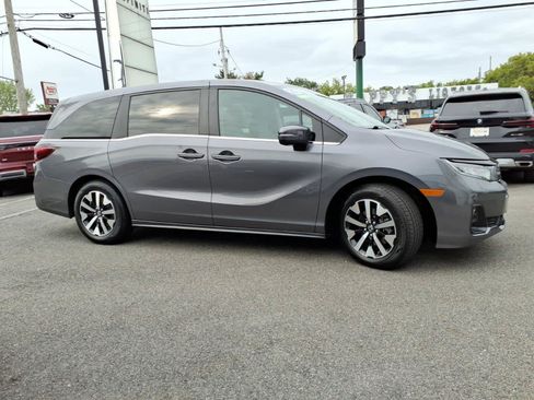 Used 2025 Honda Odyssey EX-L image 4