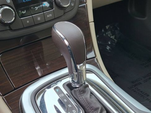 Used 2011 Buick Regal CXL Turbo w/ TO2 Preferred Equipment Group FWD image 23