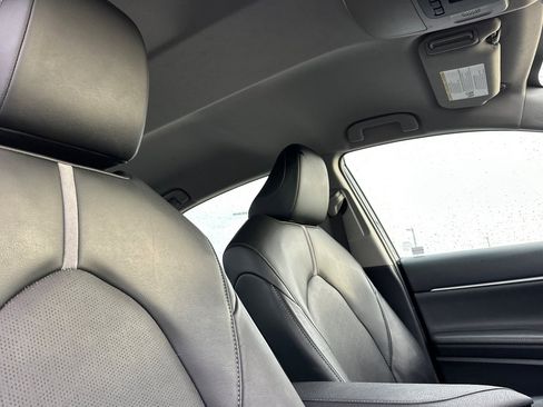 Used 2023 Toyota Camry XSE image 17