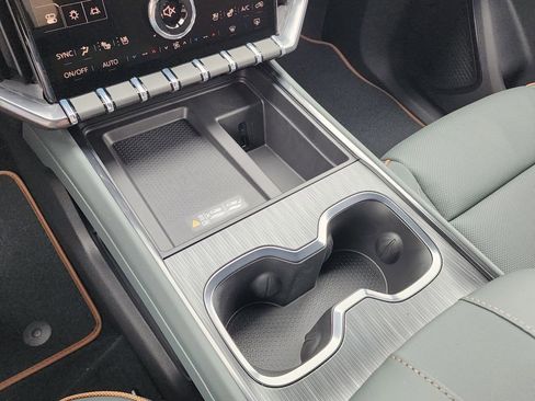 New 2026 GMC Acadia AT4 w/ Luxury Package AWD/4WD image 33