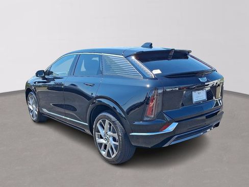 Certified 2026 Cadillac Optiq Luxury 1 AWD/4WD image 4