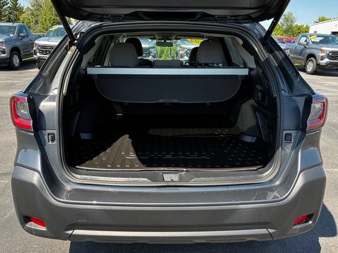 Used 2023 Subaru Outback Premium AWD/4WD image 30