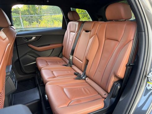 Used 2021 Audi Q7 3.0T Premium Plus w/ Premium Plus Package AWD/4WD image 24