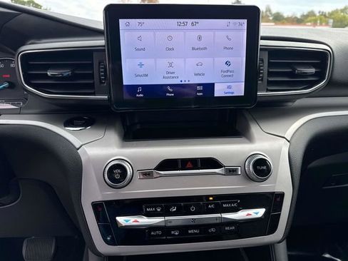 Used 2023 Ford Explorer XLT w/ Equipment Group 202A image 29