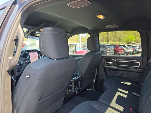 New 2026 RAM 3500 Big Horn AWD/4WD image 17