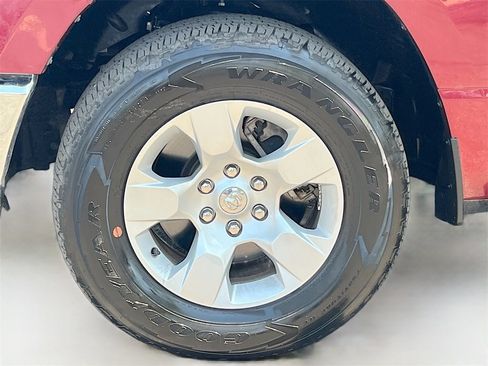 Used 2023 RAM 1500 Big Horn image 30