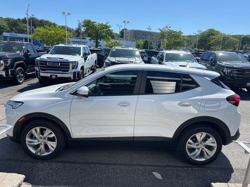 Used 2024 Buick Encore GX Preferred FWD image 6