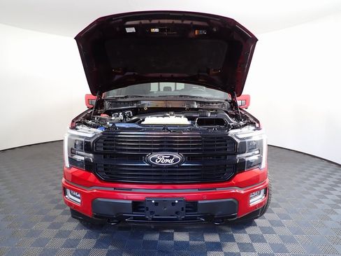 Used 2024 Ford F150 Platinum image 9