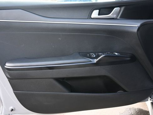 Used 2022 Kia K5 GT-Line image 17