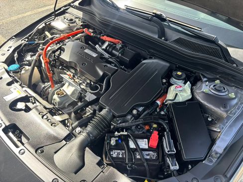 Used 2018 Honda Accord Hybrid image 59
