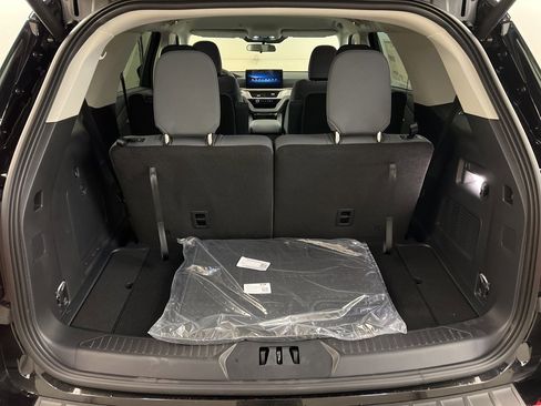 New 2025 Ford Explorer Active image 32