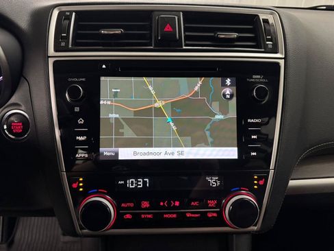 Used 2019 Subaru Outback 2.5i Touring AWD/4WD image 19