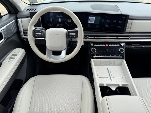 Certified 2025 Hyundai Santa Fe SEL FWD image 16