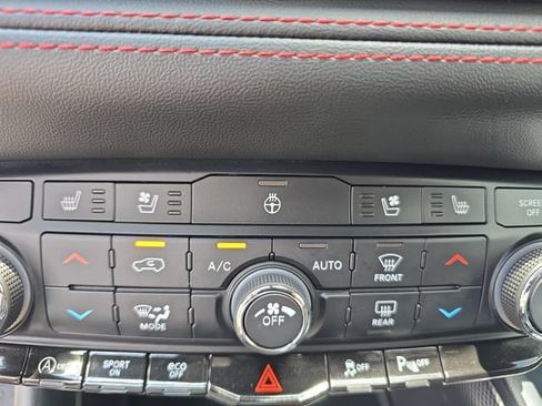 Used 2024 Dodge Durango GT RWD image 22