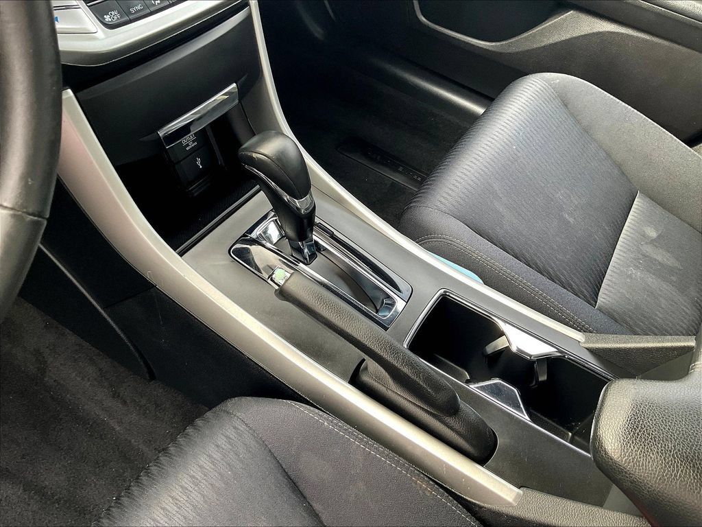 Used 2015 Honda Accord Sport image 16