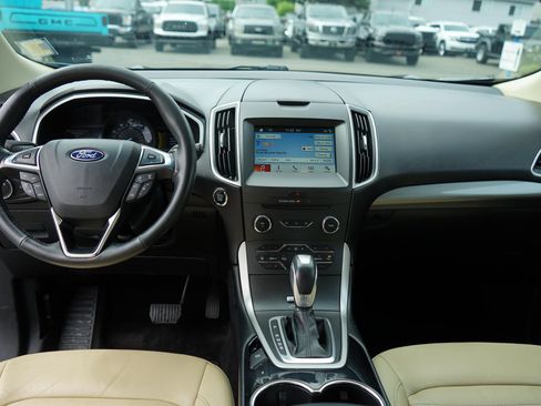 Used 2017 Ford Edge SEL w/ Equipment Group 201A AWD/4WD image 15