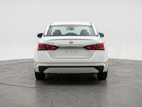 Used 2025 Nissan Altima 2.5 SV image 7